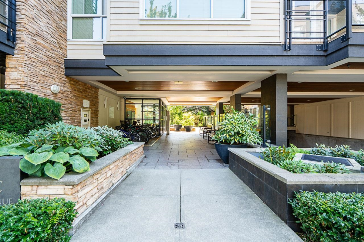 Outdoor Patio Photo of 207 5928 Birney Avenue, Vancouver, BC