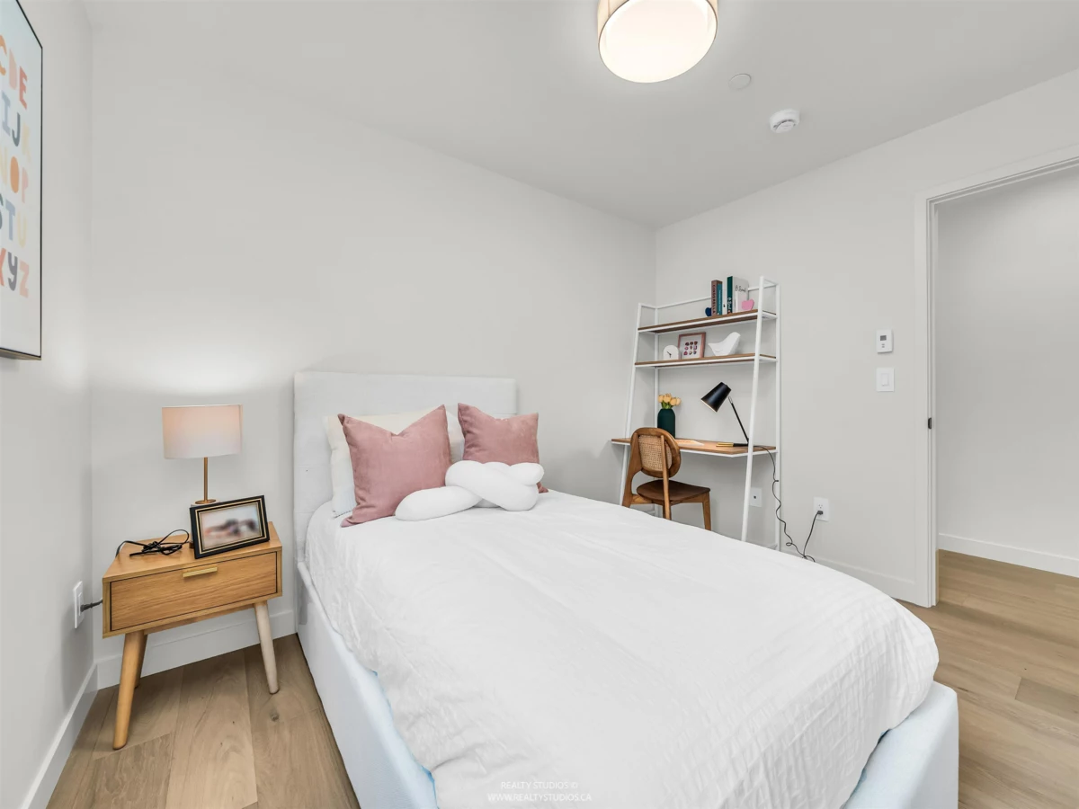 Staircase Photo of 1 1120 E 23rd Avenue, Vancouver, BC