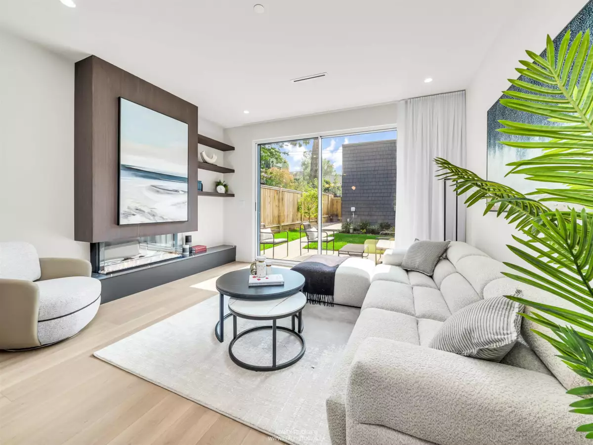 Walk-In Closet Photo of 1 1120 E 23rd Avenue, Vancouver, BC