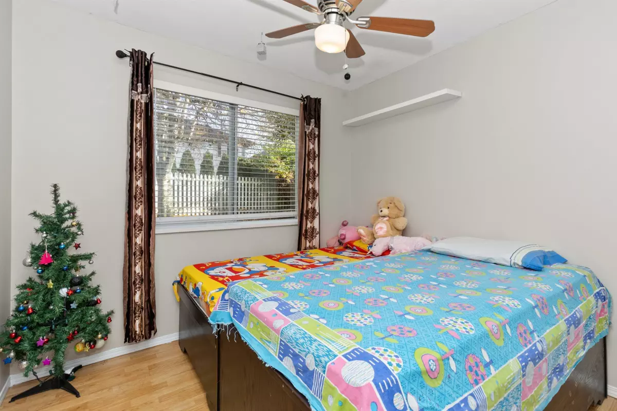 Bedroom 2 Photo of 53 31255 Upper Maclure Drive, Abbotsford, BC