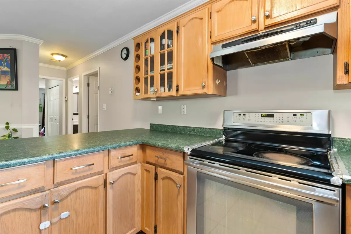 Kitchen Photo of 53 31255 Upper Maclure Drive, Abbotsford, BC
