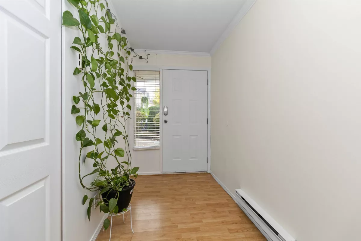 Living Room Photo of 53 31255 Upper Maclure Drive, Abbotsford, BC