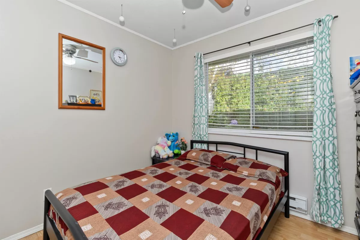 Walk-In Closet Photo of 53 31255 Upper Maclure Drive, Abbotsford, BC