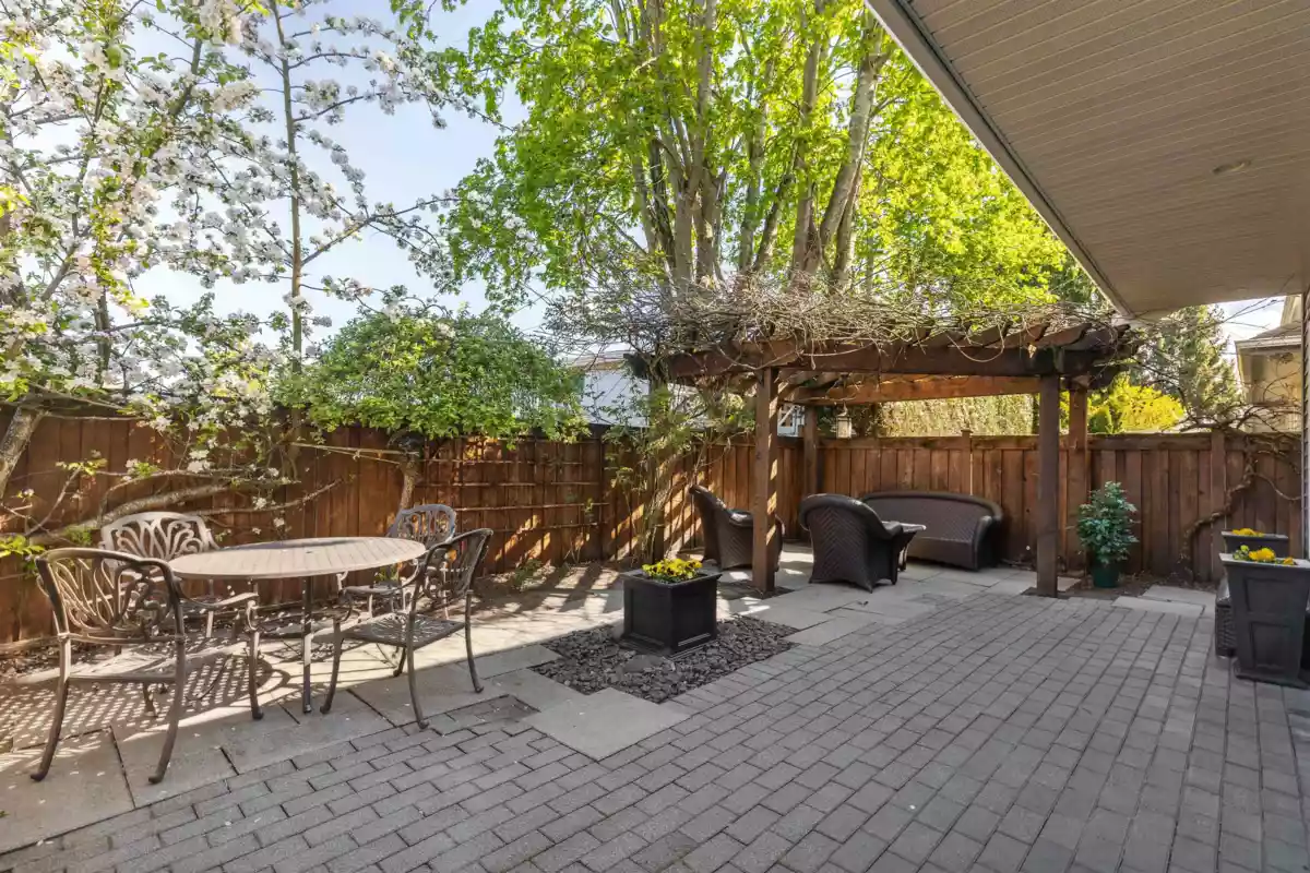 Swimming Pool Photo of 4731 Duncliffe Road, Richmond, BC