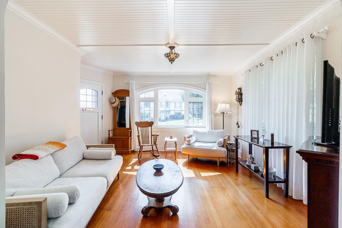 Exterior Rear Photo of 349-351 Cumberland Street, New Westminster, BC