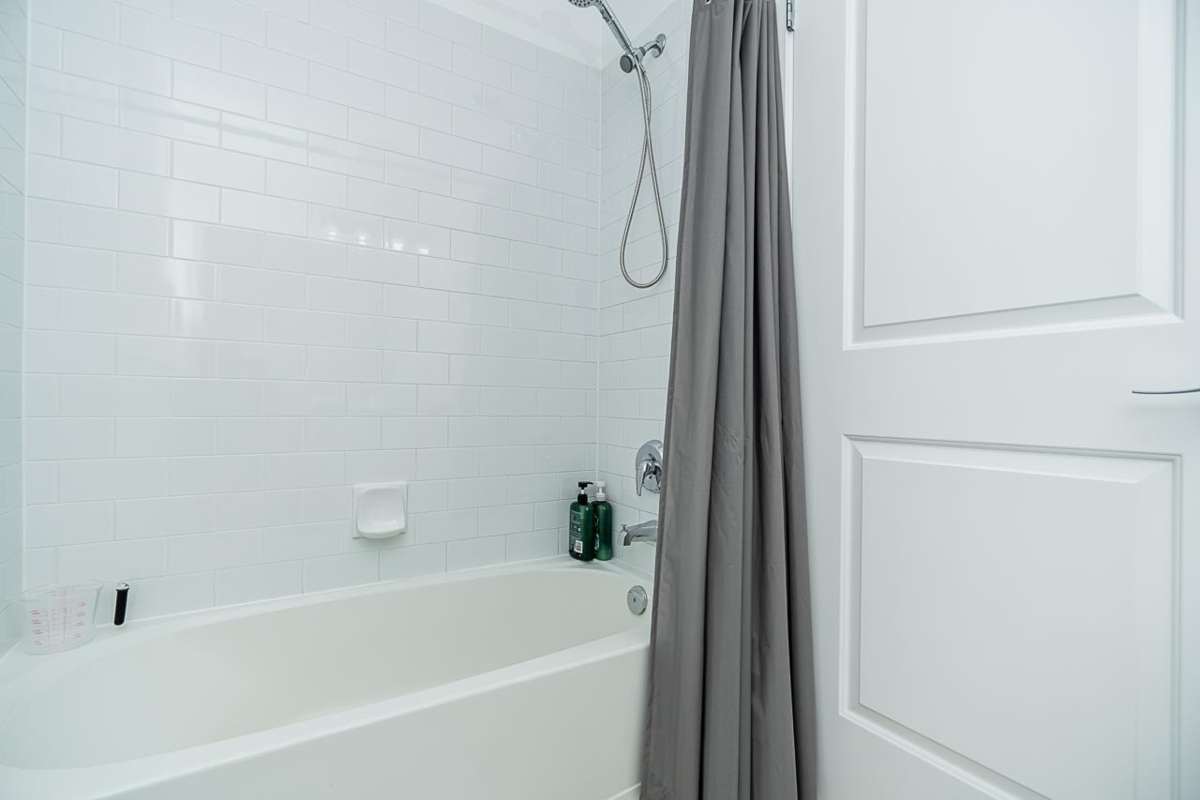 Entry Foyer Photo of 34 6568 193b Street, Surrey, BC