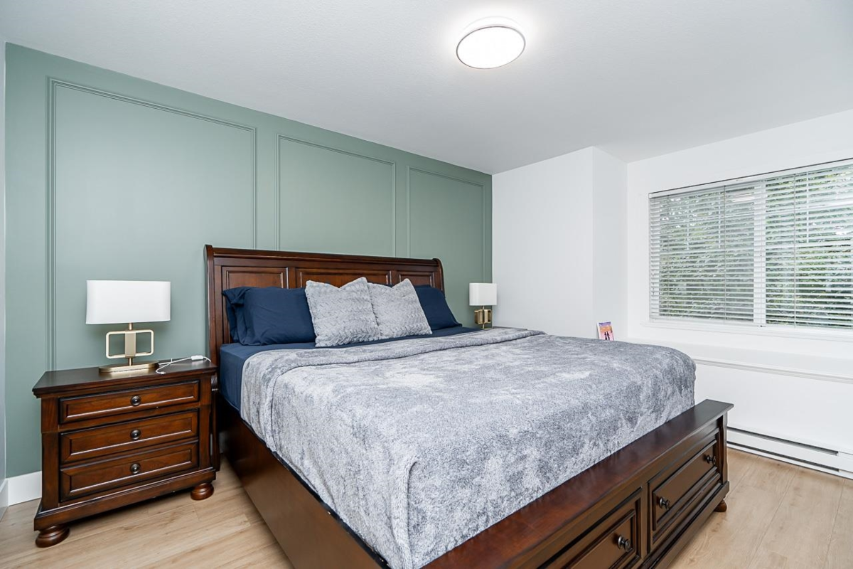 Guest Bathroom Photo of 34 6568 193b Street, Surrey, BC