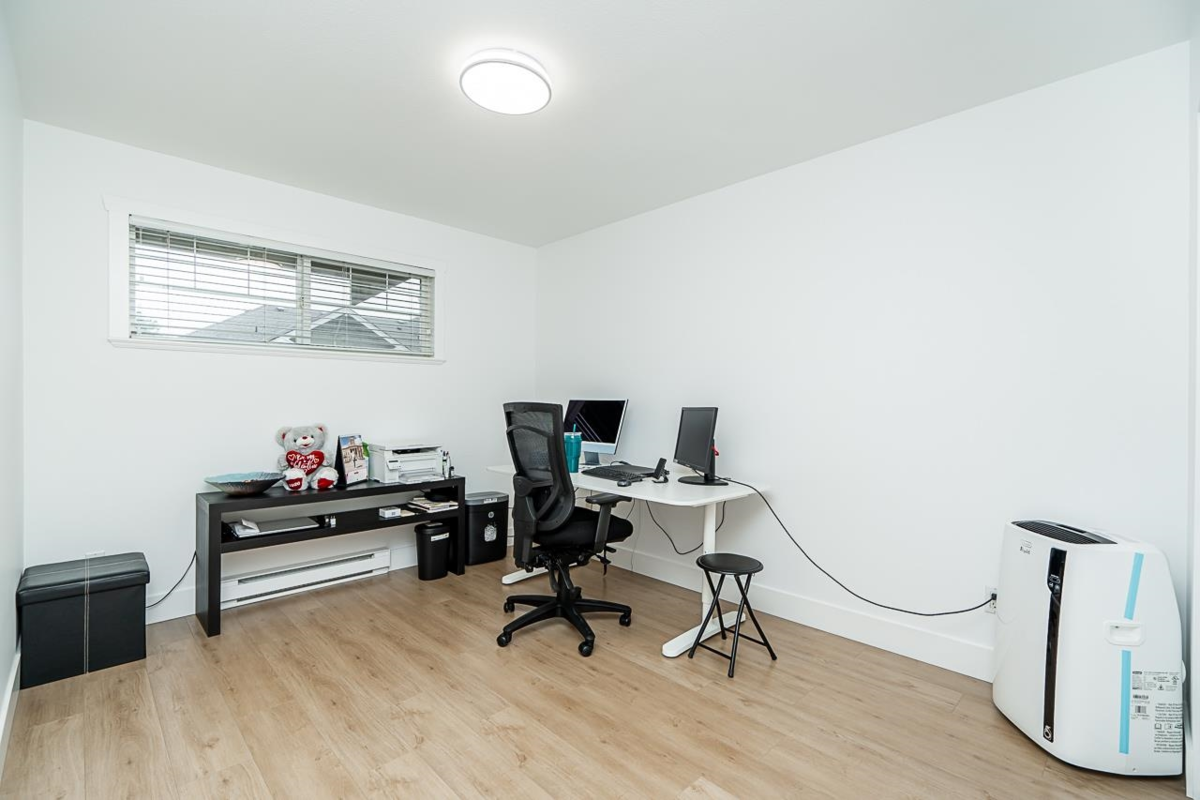 Laundry Room Photo of 34 6568 193b Street, Surrey, BC