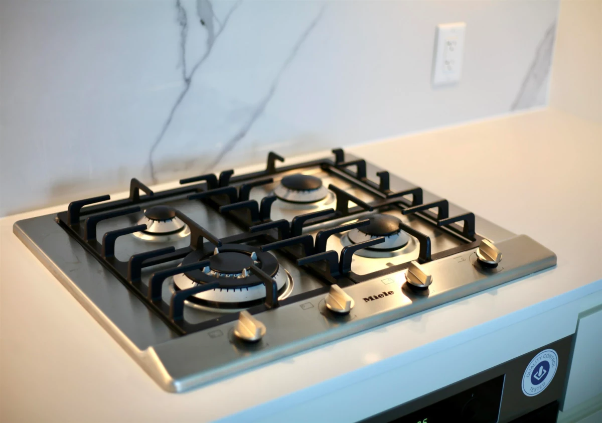 Walk-In Closet Photo of 2601 6537 Telford Avenue, Burnaby, BC