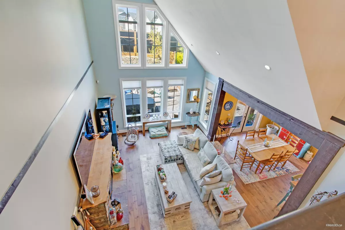 Walk-In Closet Photo of 15 1911 Woodside Boulevard, Agassiz, BC