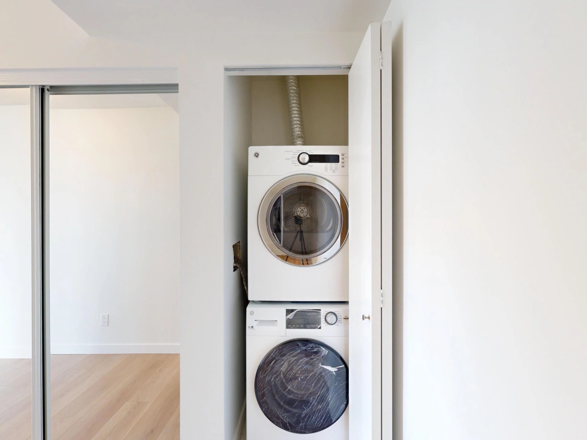 Breakfast Nook Photo of 3507 13688 100 Avenue, Surrey, BC