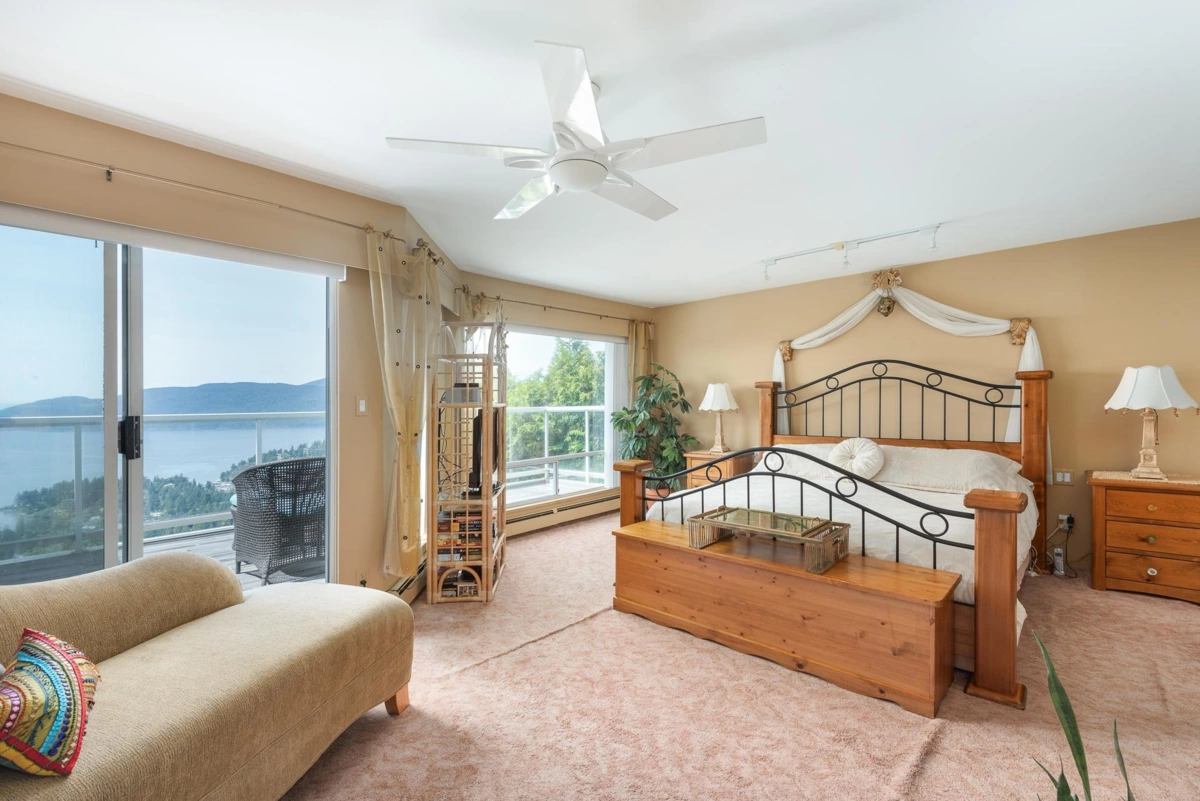 Laundry Room Photo of 4729 Woodburn Road, West Vancouver, BC