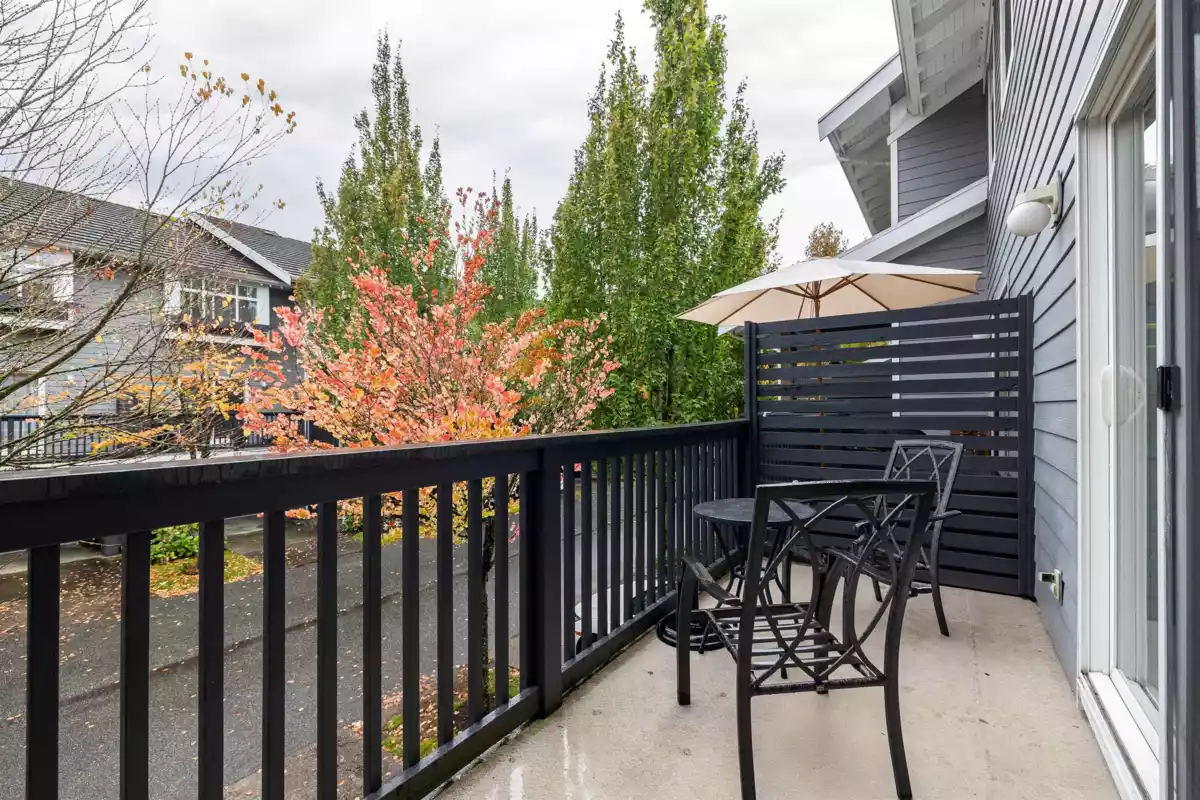 Mudroom Photo of 109 15236 36 Avenue, Surrey, BC