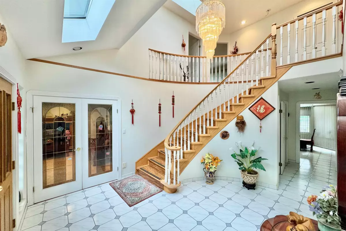 Family Room Photo of 7091 Sussex Avenue, Burnaby, BC