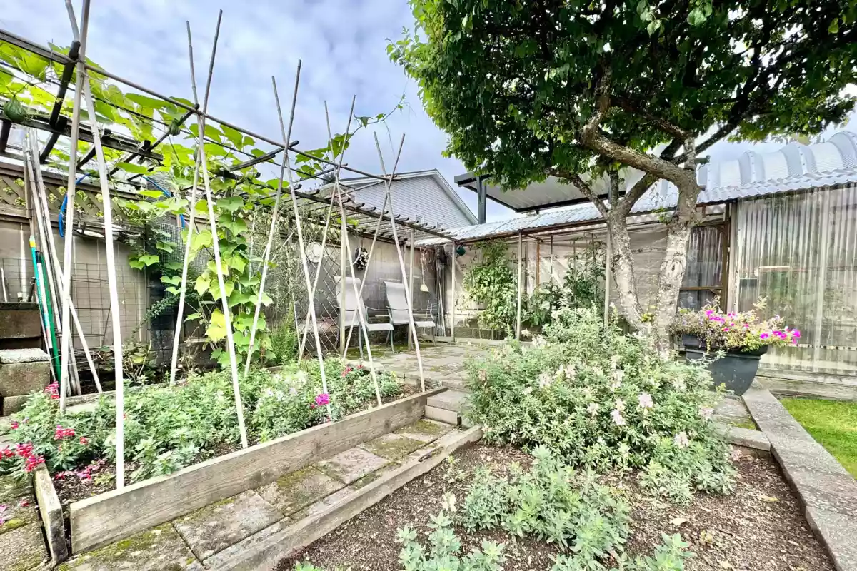 Hot Tub / Spa Photo of 7091 Sussex Avenue, Burnaby, BC