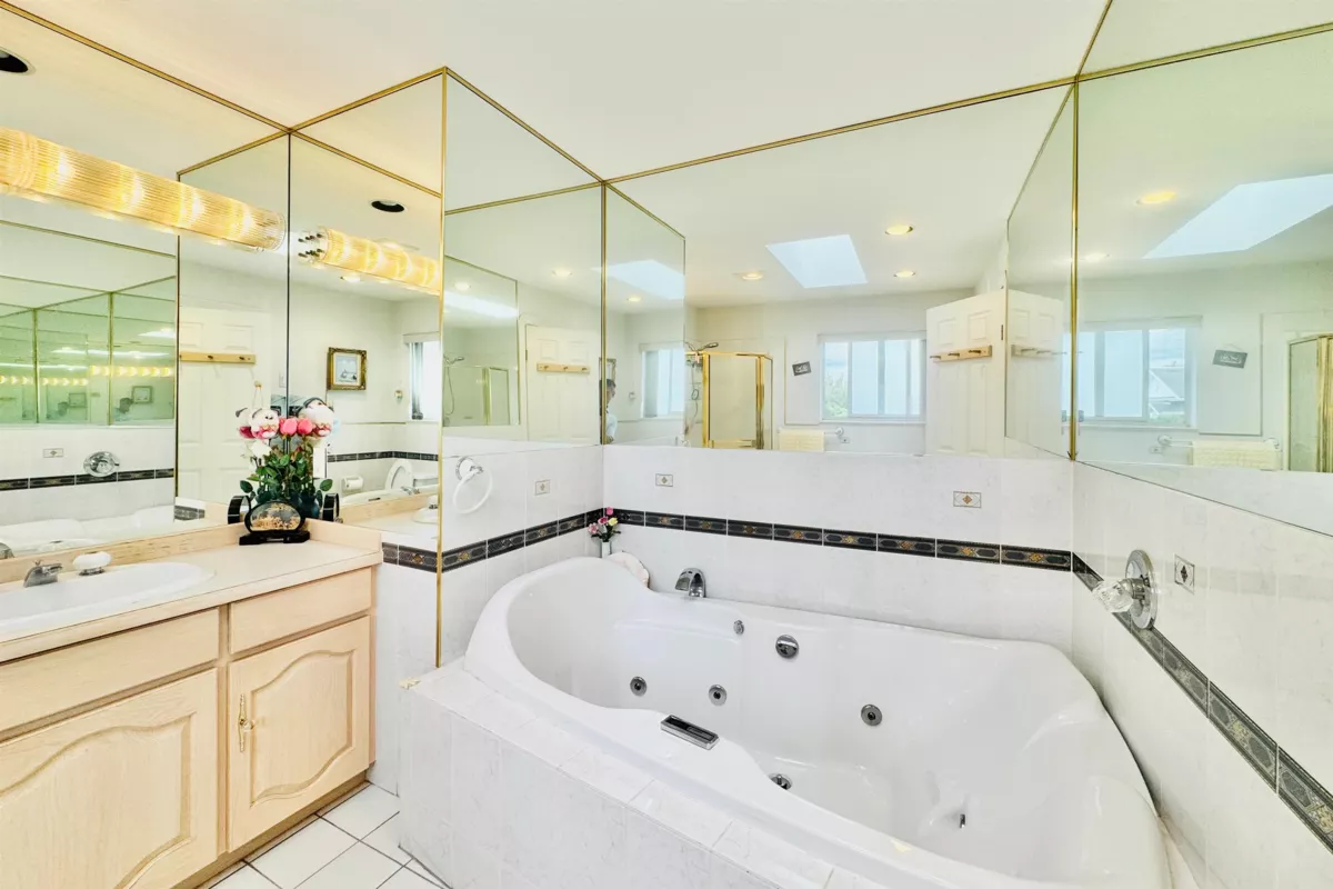 Loft / Bonus Room Photo of 7091 Sussex Avenue, Burnaby, BC