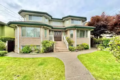 7091 Sussex Avenue, Burnaby, BC, Burnaby — Single Family Residence for sale