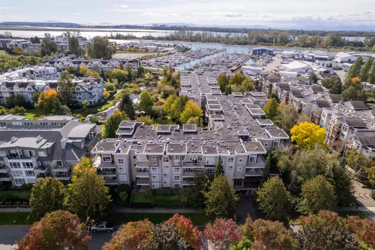 Family Room Photo of 125 5700 Andrews Road, Richmond, BC