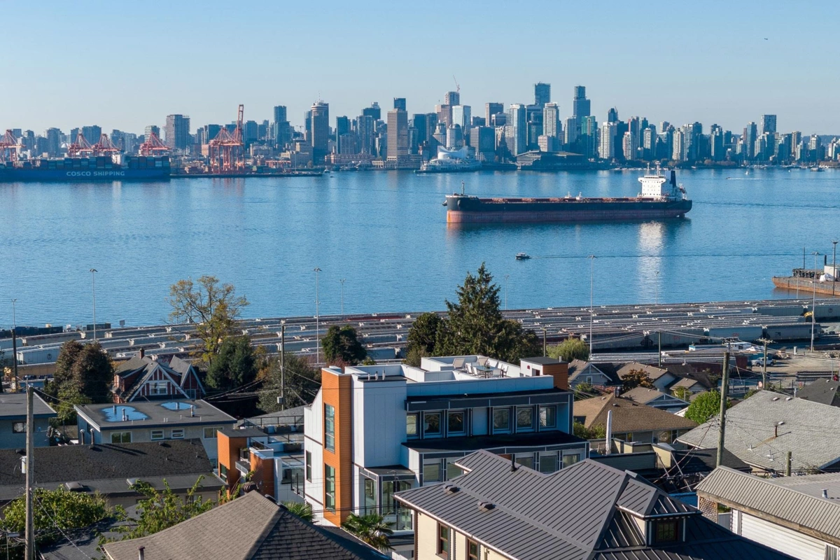 Community Amenities Photo (Clubhouse) of 2 432 E 1st Street, North Vancouver, BC