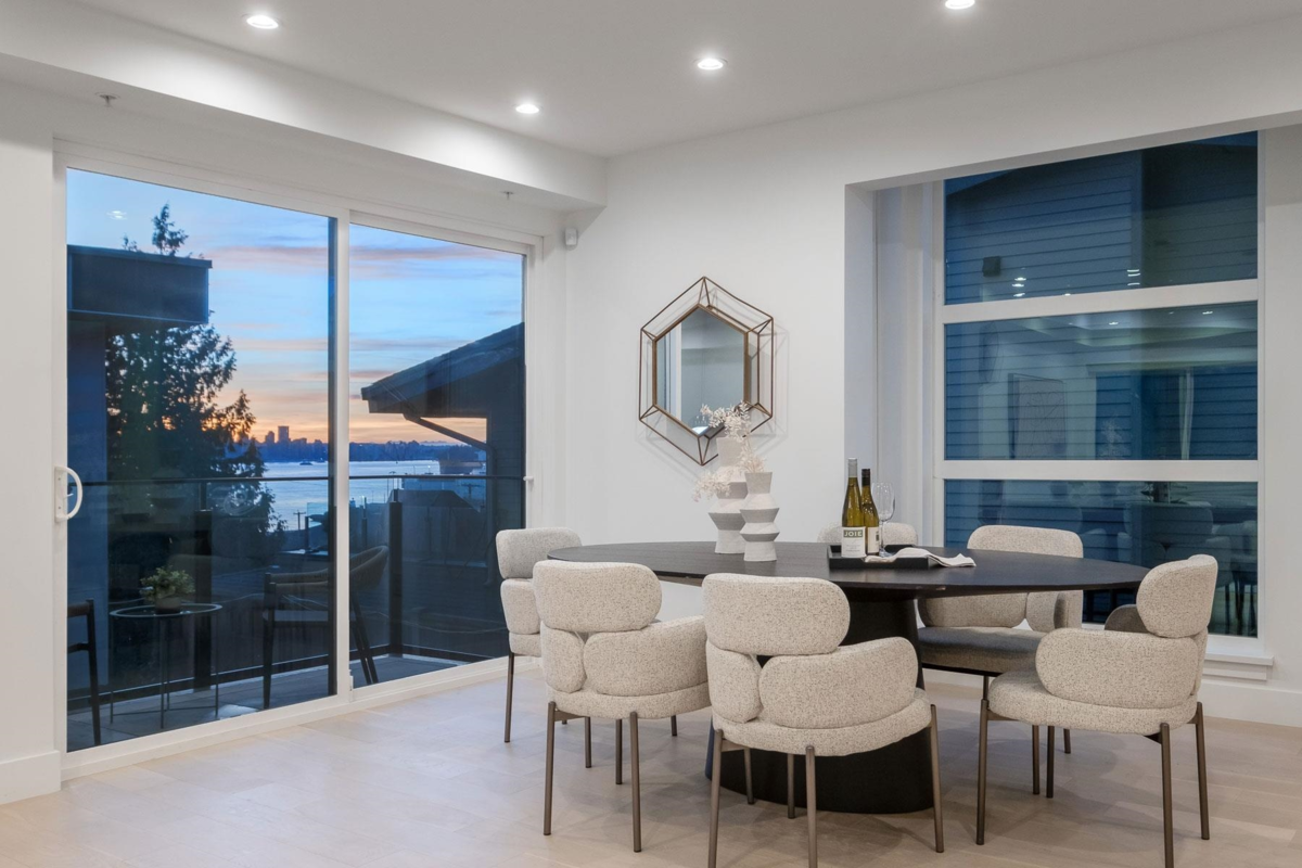 Family Room Photo of 2 432 E 1st Street, North Vancouver, BC