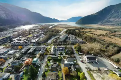 3 1233 Main Street, Squamish, BC, Squamish — Townhouse for sale