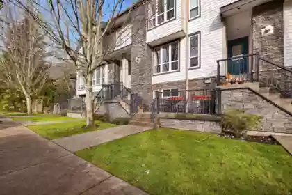 3 1233 Main Street, Squamish, BC, Squamish — Townhouse for sale