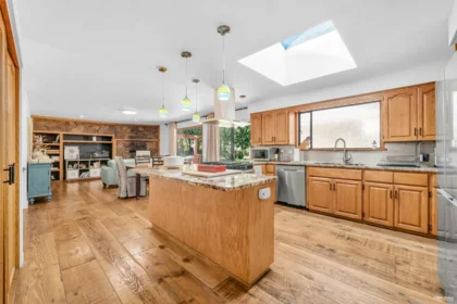 12643 Garibaldi Street, Maple Ridge, BC, Northeast — 6 bed single family residence for sale