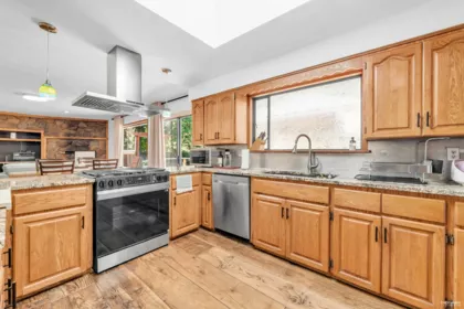 12643 Garibaldi Street, Maple Ridge, BC, Maple Ridge — Single Family Residence for sale