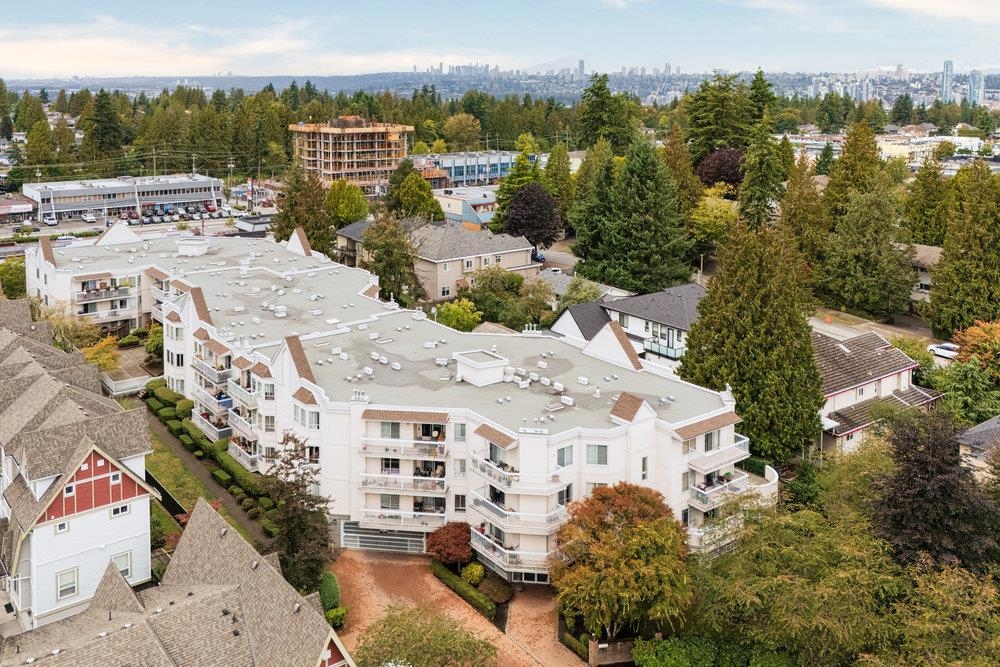 Family Room Photo of 206 9299 121 Street, Surrey, BC