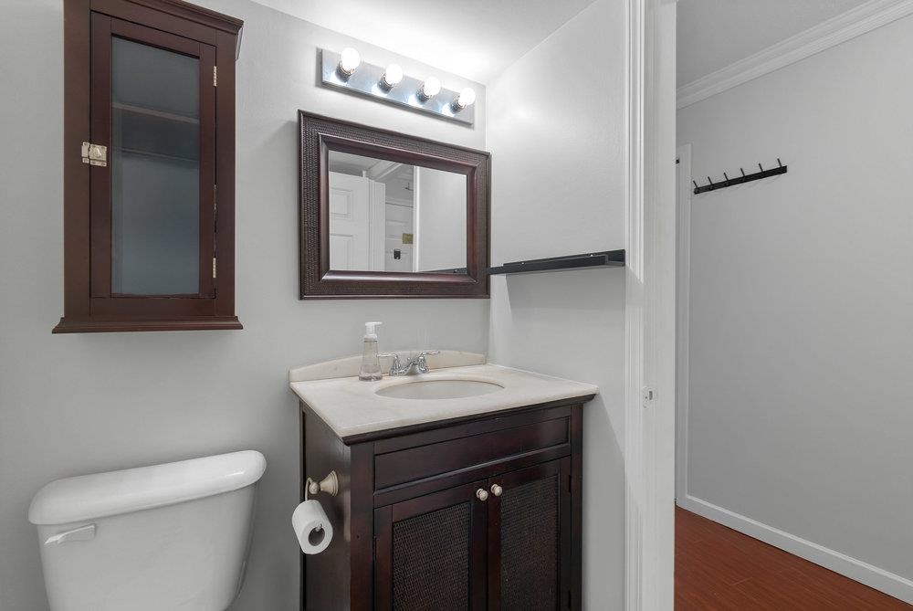 Walk-In Closet Photo of 206 9299 121 Street, Surrey, BC