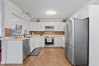 Hallway Photo of 206 9299 121 Street, Surrey, BC