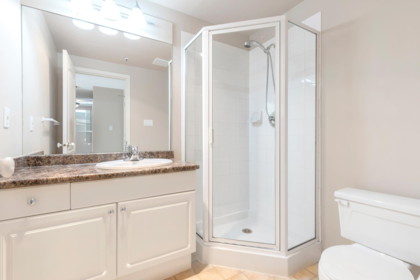 304 2968 Burlington Drive, Coquitlam, BC, Coquitlam — Apartment/Condo for sale