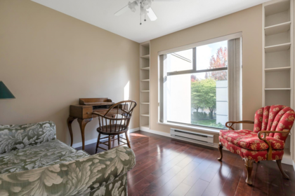 304 2968 Burlington Drive, Coquitlam, BC, Coquitlam — Apartment/Condo for sale