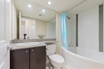 Hallway Photo of 1508 5068 Kwantlen Street, Richmond, BC