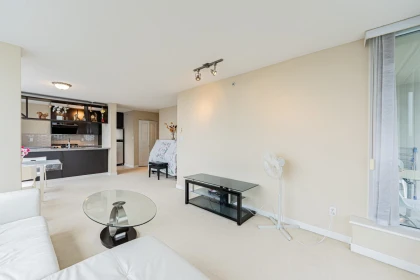 Primary Bathroom Photo of 1508 5068 Kwantlen Street, Richmond, BC