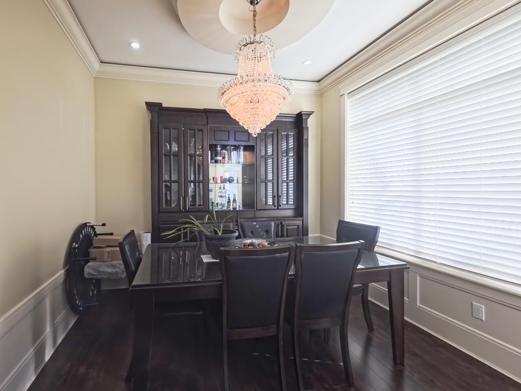 Kitchen Island Photo of 7420 116a Street, Delta, BC