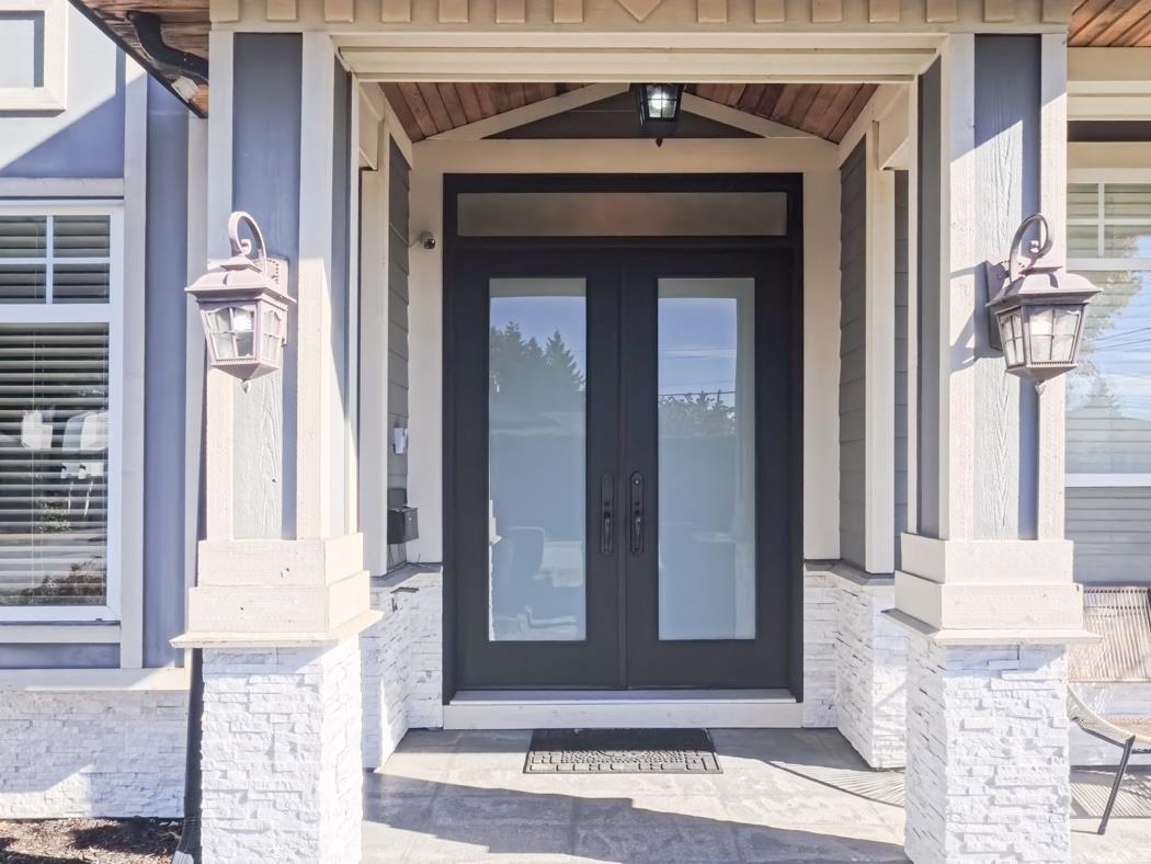 Living Room Photo of 7420 116a Street, Delta, BC