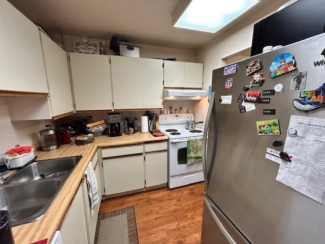 Breakfast Nook Photo of 132 7451 Minoru Boulevard, Richmond, BC