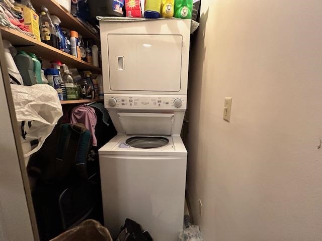 Walk-In Closet Photo of 132 7451 Minoru Boulevard, Richmond, BC