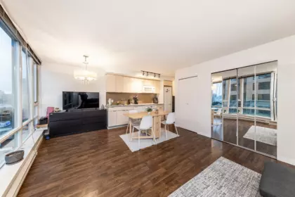 Primary Bedroom Photo of 1606 233 Robson Street, Vancouver, BC