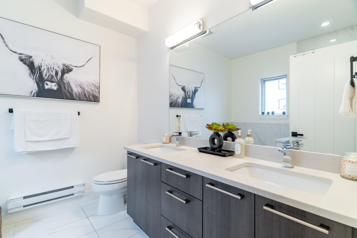 Powder Room Photo of 155 2280 163 Street, Surrey, BC
