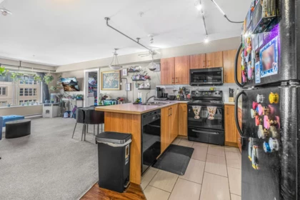 Kitchen Photo of 301 45561 Yale Road, Chilliwack, BC