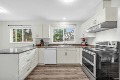 2247 Park Crescent, Coquitlam, BC, Coquitlam — Single Family Residence for sale