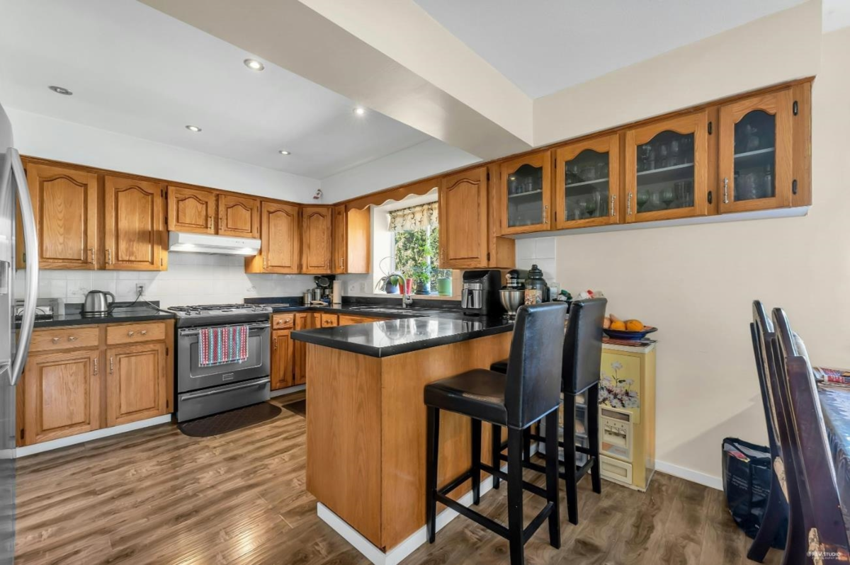 Bedroom 2 Photo of 11942 99 Avenue, Surrey, BC