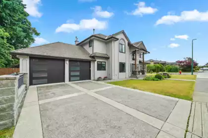 Hot Tub / Spa Photo of 2288 Leclair Drive, Coquitlam, BC