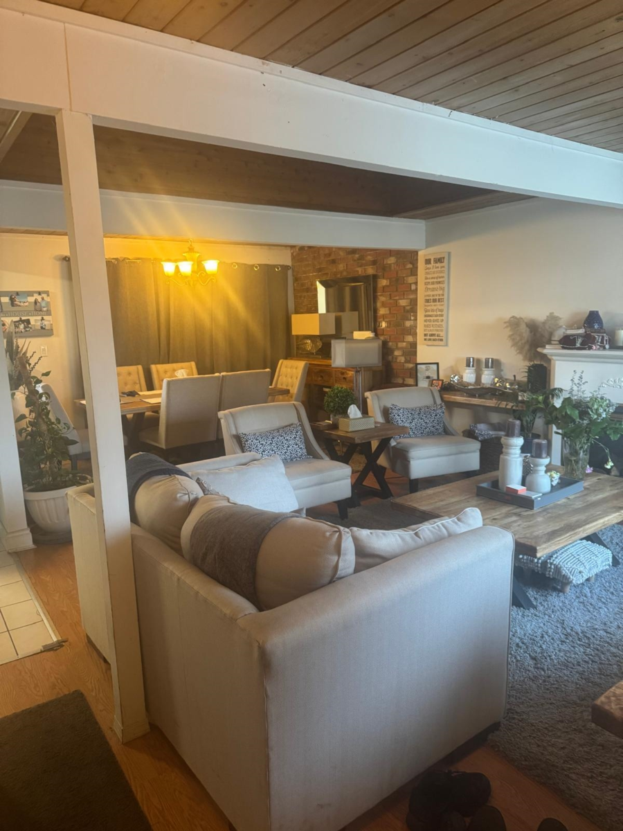 Kitchen Island Photo of 7782 Swanson Drive, Delta, BC