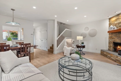 2307 Mountain Highway, North Vancouver, BC, North Vancouver — Townhouse for sale