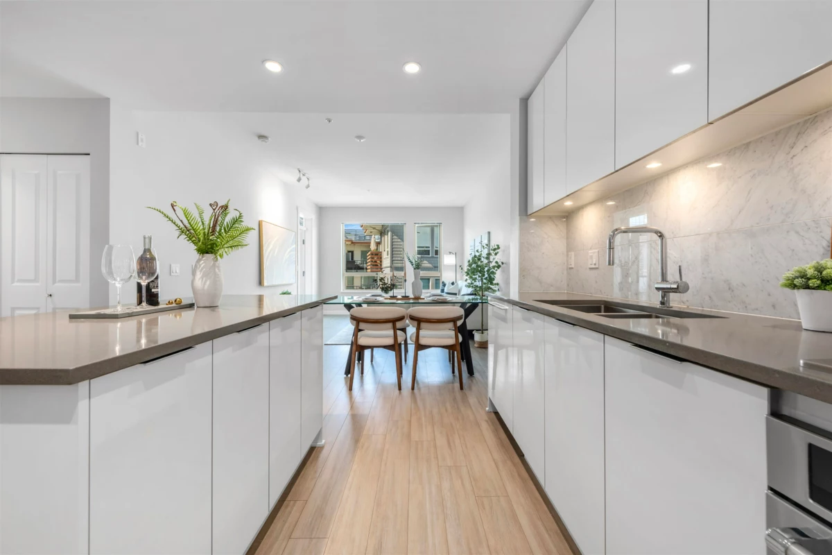 Primary Bathroom Photo of 508 2651 Library Lane, North Vancouver, BC