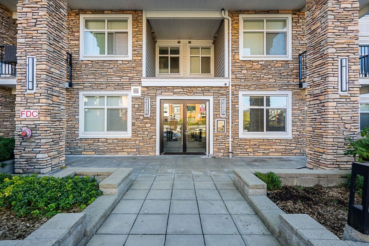 Backyard Photo of 103 19940 Brydon Crescent, Langley, BC