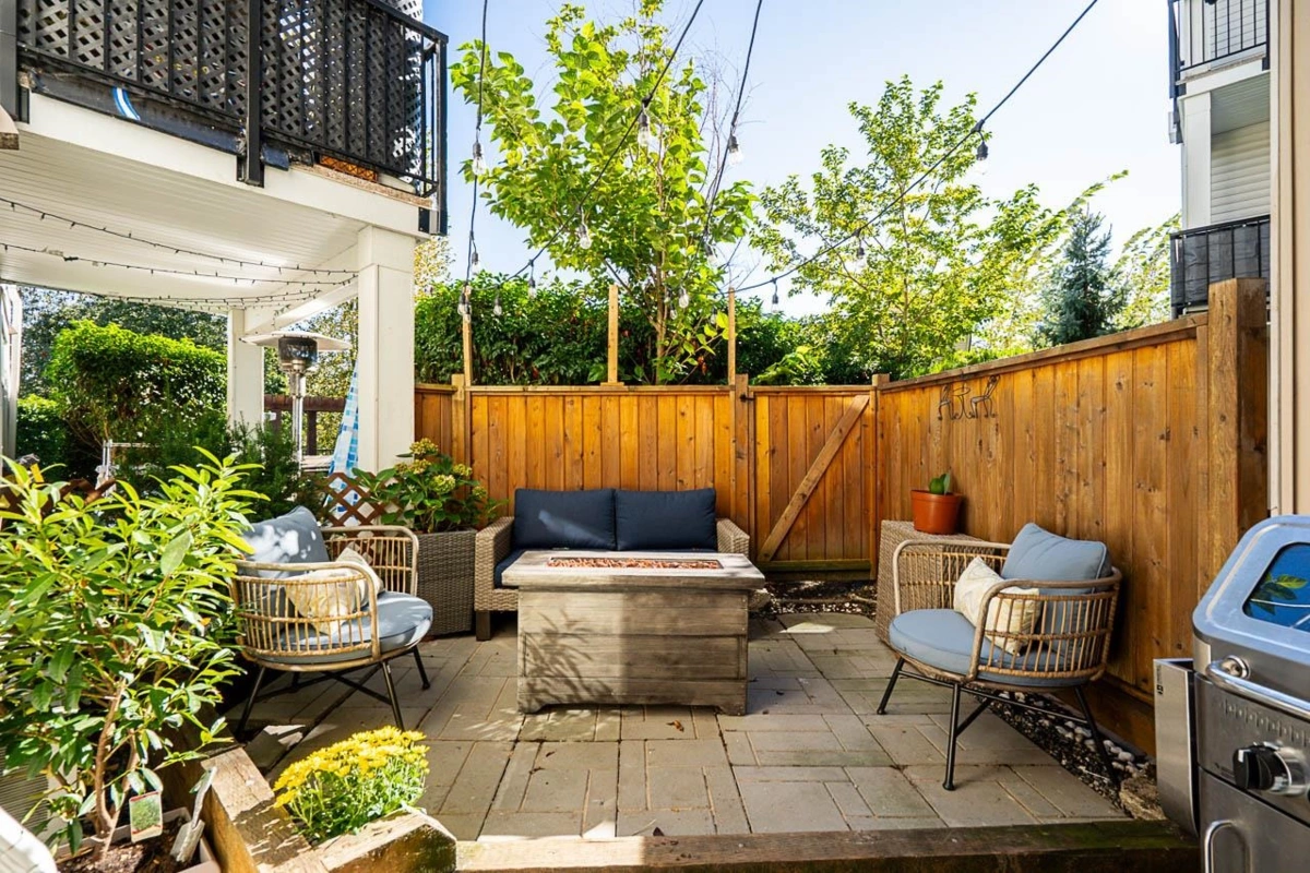 Staircase Photo of 103 19940 Brydon Crescent, Langley, BC